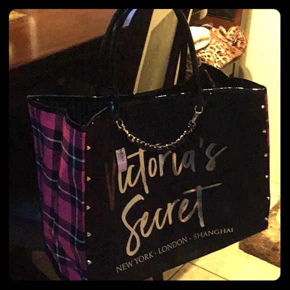 VICTORIAS SECRET PINK BLACK PLAID GOLD CHAIN TOTE - Picture 1 of 3